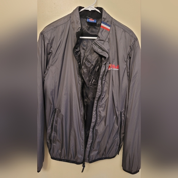 Red Bull jacket. Size medium. Grey. - Picture 8 of 9